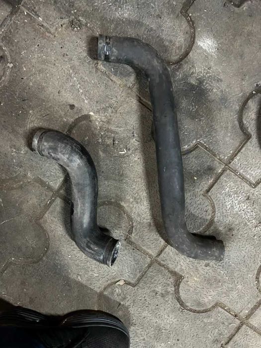 Патрубок радиатора верхний Мерседес Спринтер/Т1 207-410