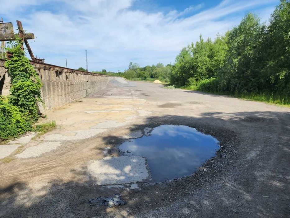 Масштабна територія для відкритого зберігання
