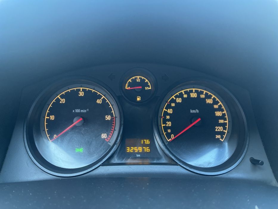 Продам Opel Astra H 2005 1.7 CDTI