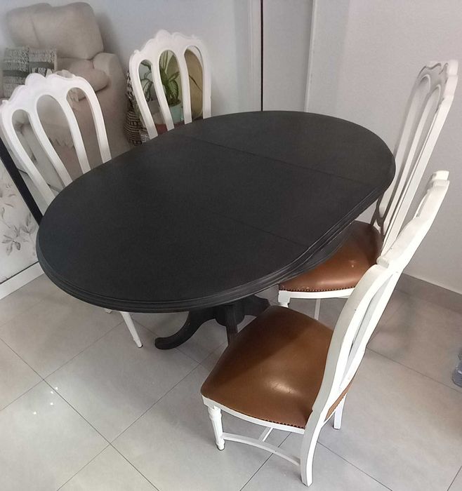 Mesa de Jantar + 4 Cadeiras estofadas em pele