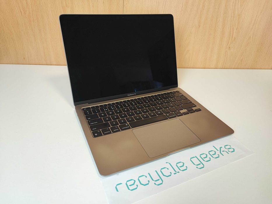 MacBook Air 2020 13.3" M1 8GB Ram 256GB SSD Prateado PT