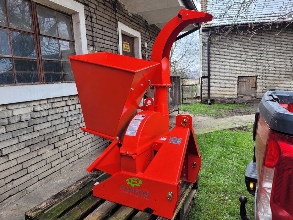 Rozdrabniacz Rębak do gałęzi do ciągnika/ MINI traktorka Siekacz DOWÓZ