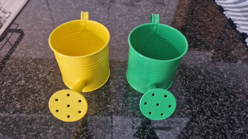 Conjunto 2 regadores pequenos447347368080844801
