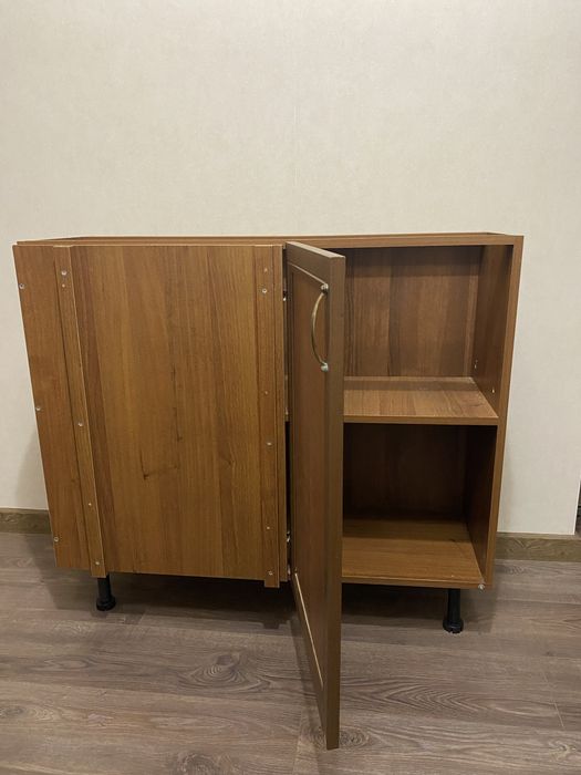 Тумбочка для речей