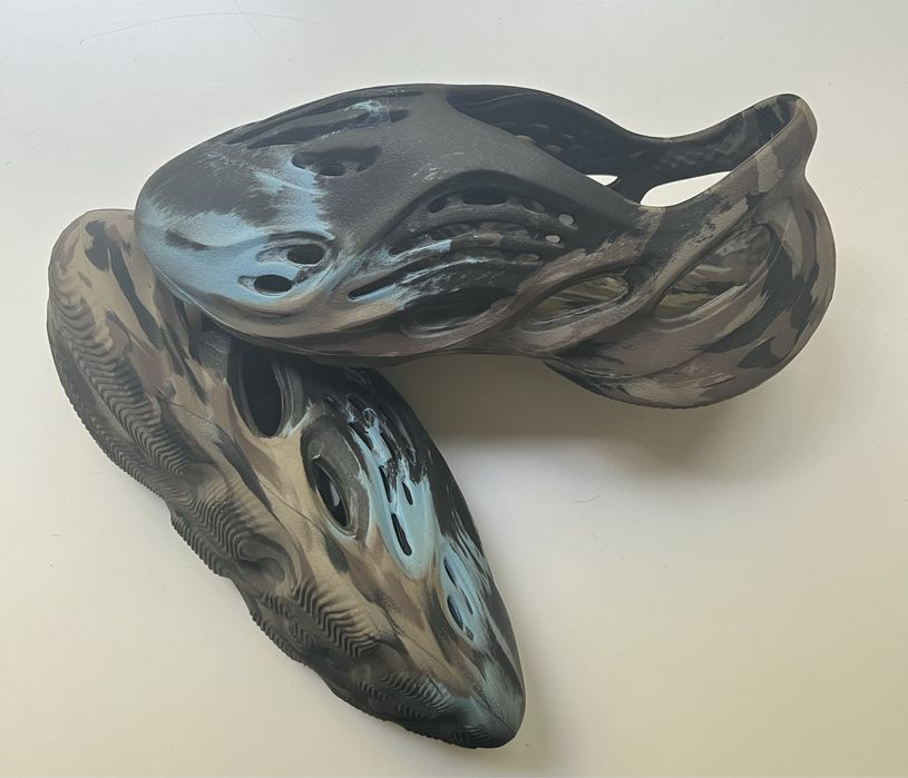 Yeezy Foam Runner 38