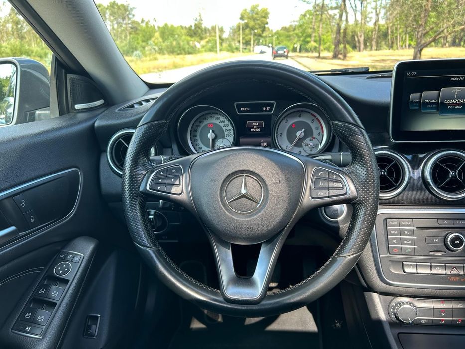 Mercedes Benz CLA 220 cdi