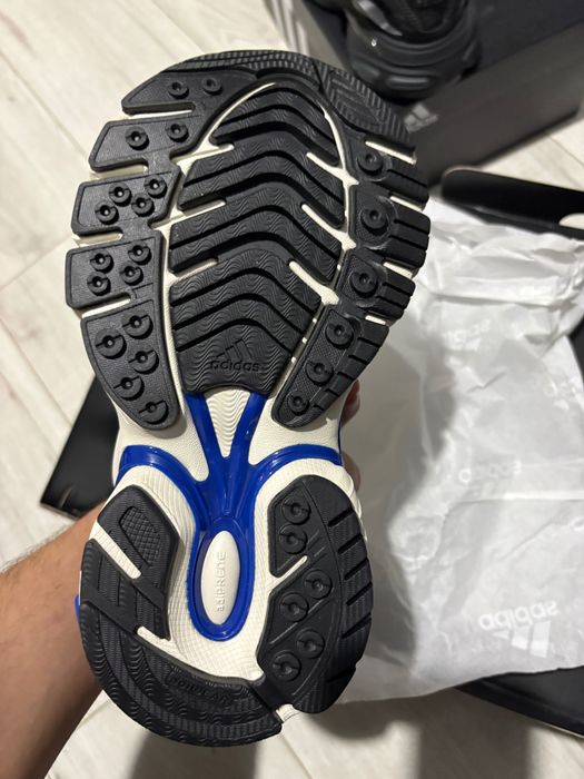 Adidas jellyfish x pharrell Williams royal blue