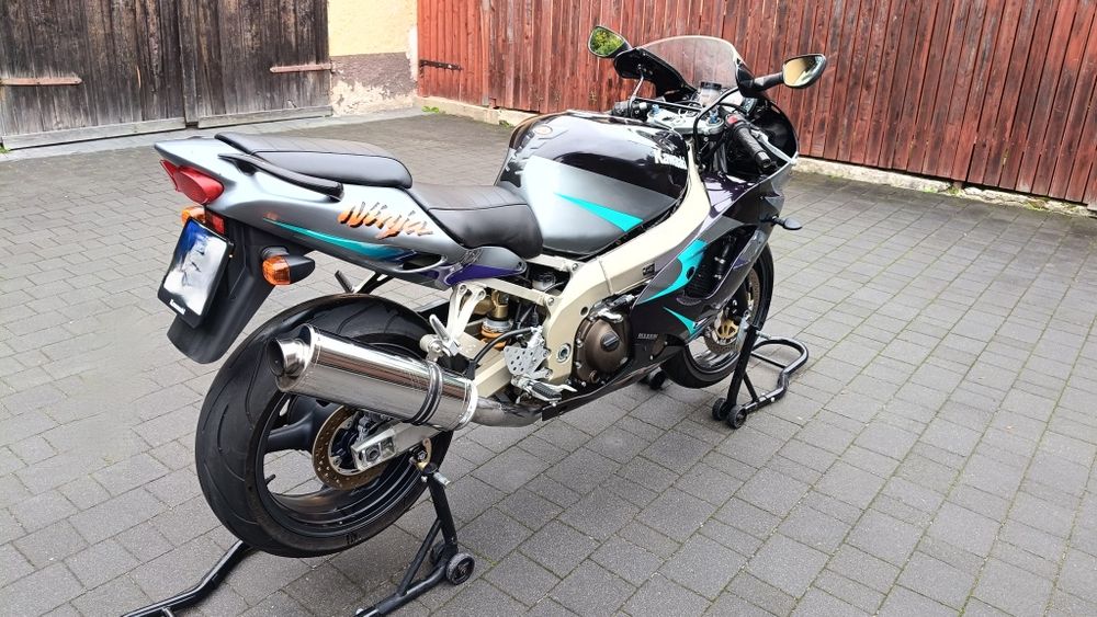 zx9r 2000 w Twojej okolicy? Sprawdź kategorię Motocykle i Skutery