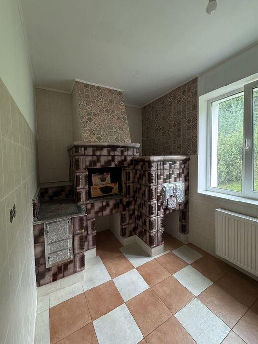 Будинок 421 м2 з ділянкою в с. Тюдів під житло чи готель