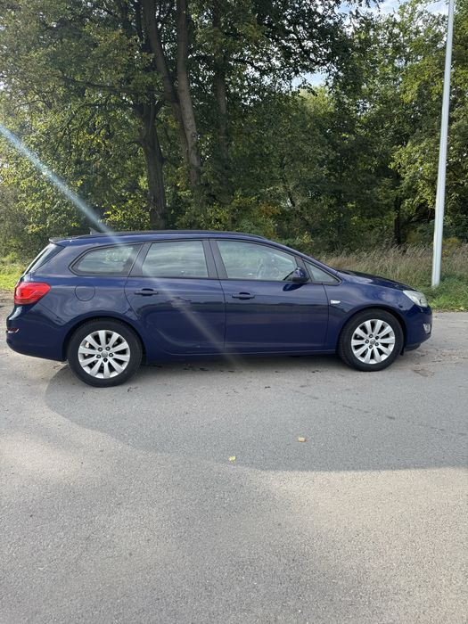 Opel Astra J 2.0CDTI bez wkładu, serwisowany z historią, spalanie 6l
