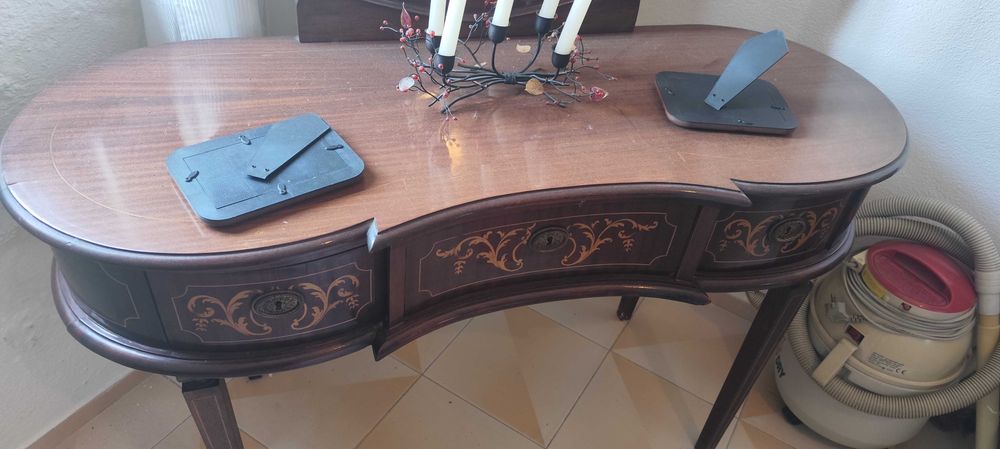 Mobília de quarto estilo Dona Maria