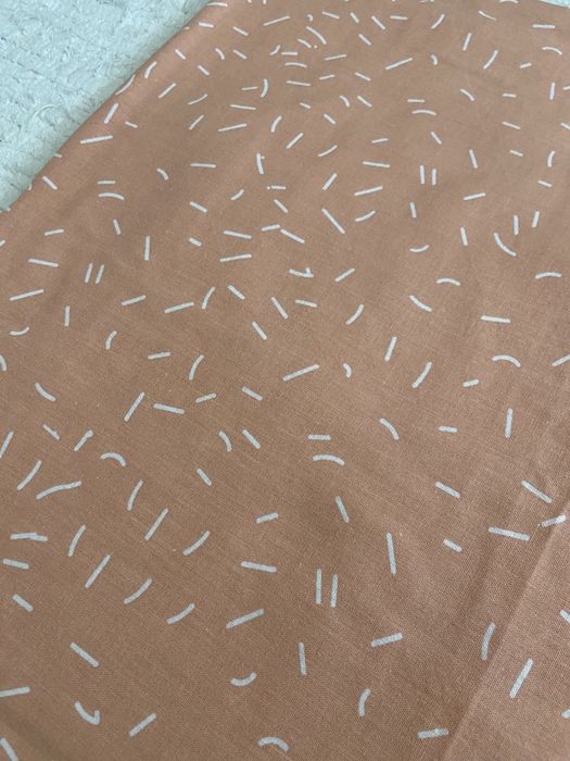 Vários têxteis cama de menina