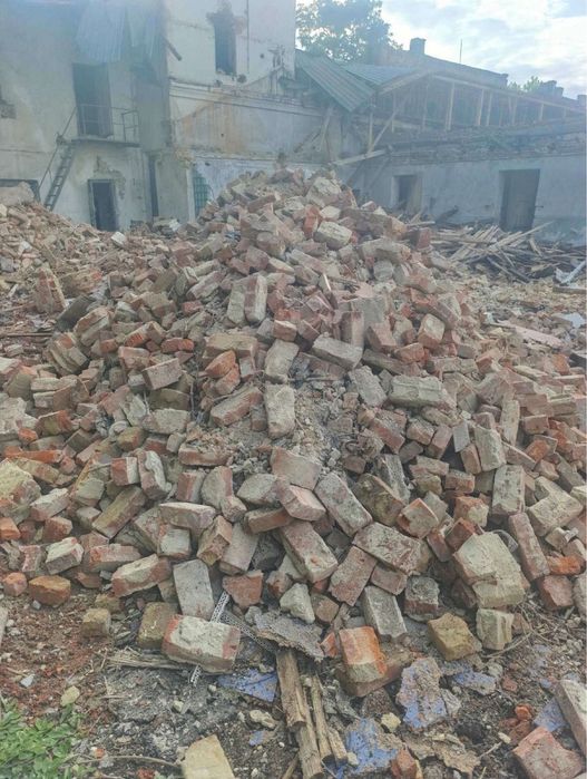 Прийму будівельний бій