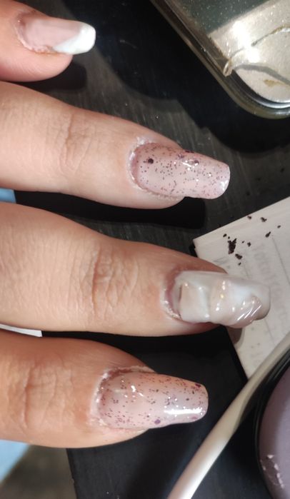 Unhas de gel, acrilico, manicure e spa maos e pes
