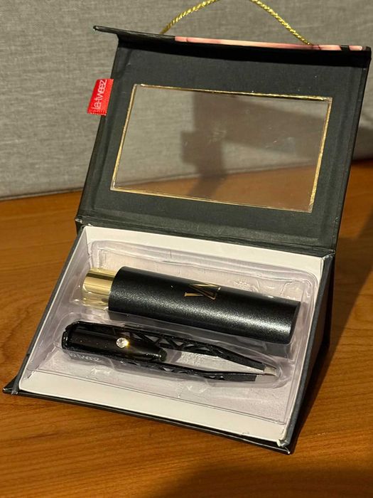 Pęseta + Etui La-Tweez Pro Illuminating Diamond Dust LED