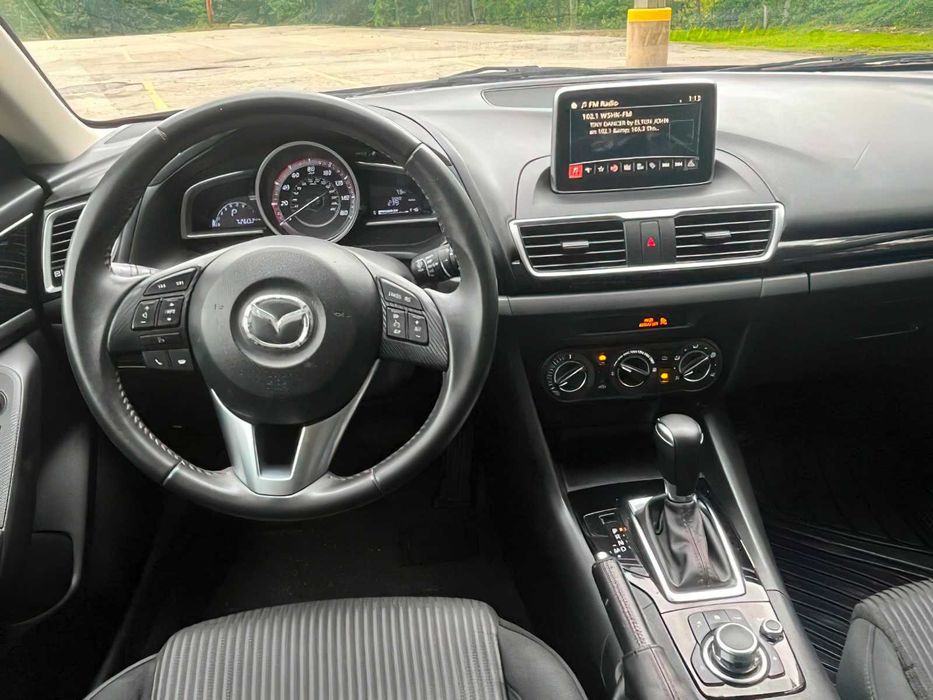 Mazda 3      2016