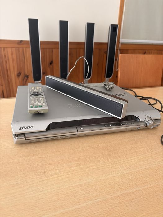 Home Cinema Sony DAV-DZ810W 5.1 – 1000W – Colunas Traseiras Wireless