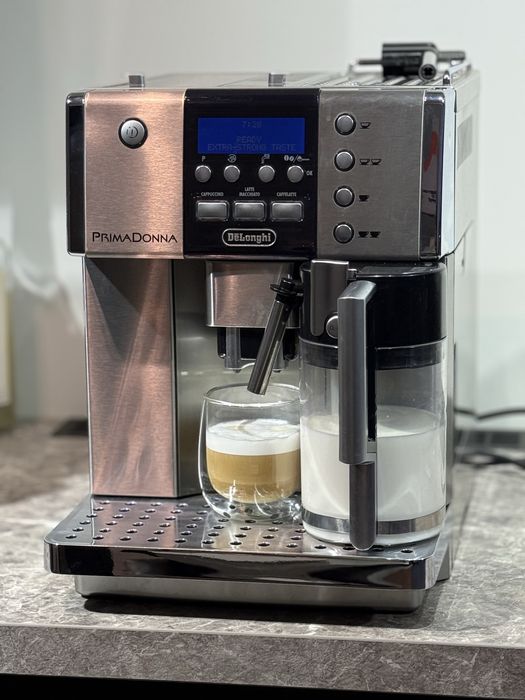 Автоматична кавомашина De’Longhi PrimaDonna ESAM 6600