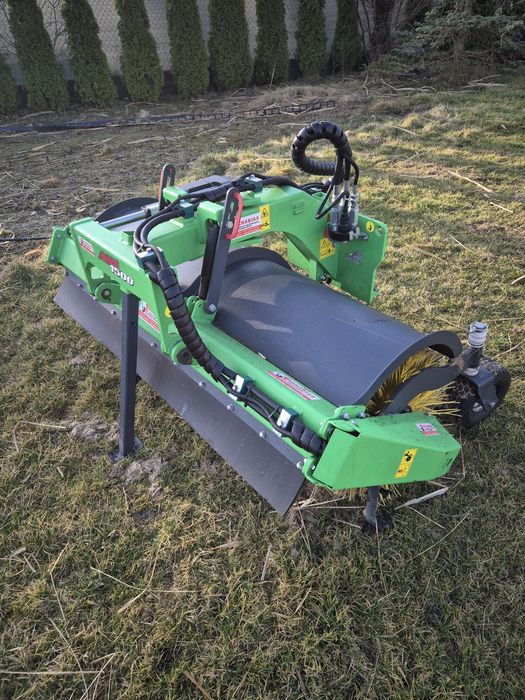 Avant zamiatarka 1500 multione miniladowarka