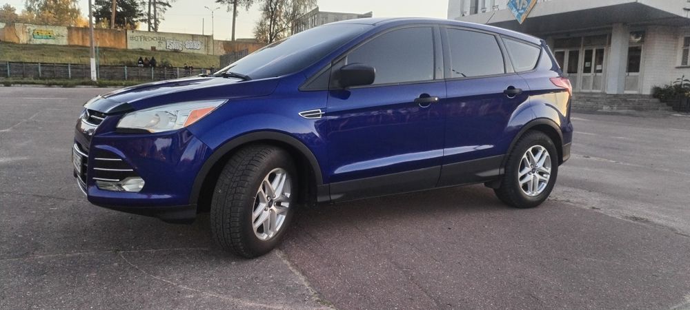Продам Ford Escape 2.5 Г/Б