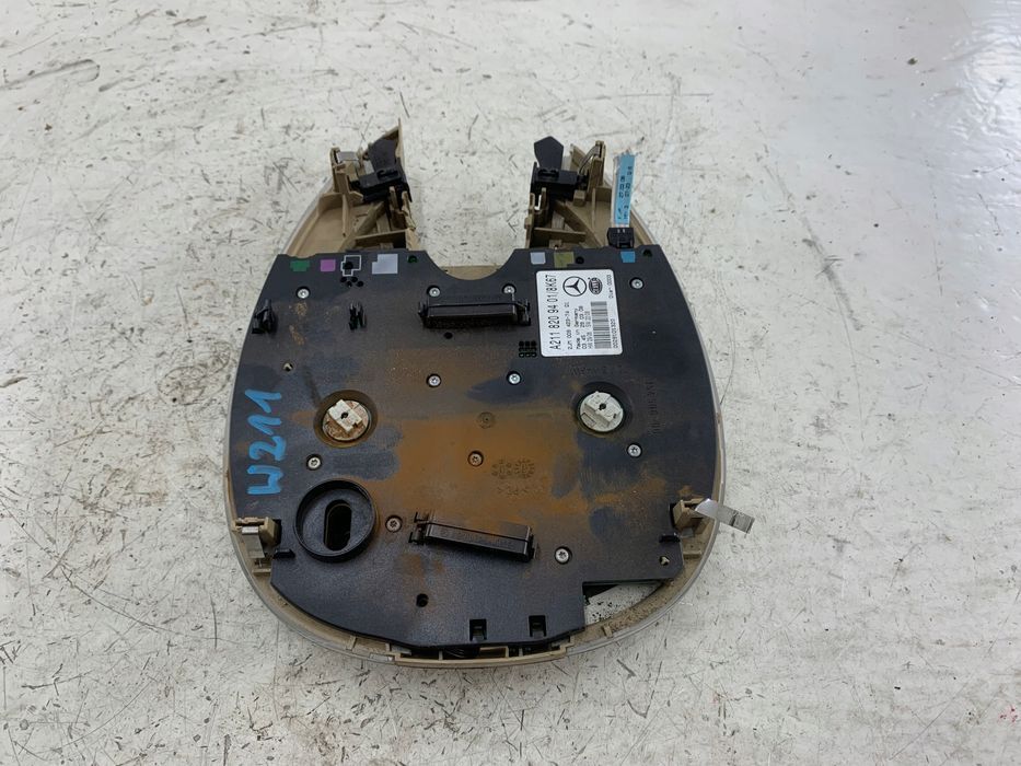 mercedes w211 lampka wnętrza oświetlenie kabiny szyberdach