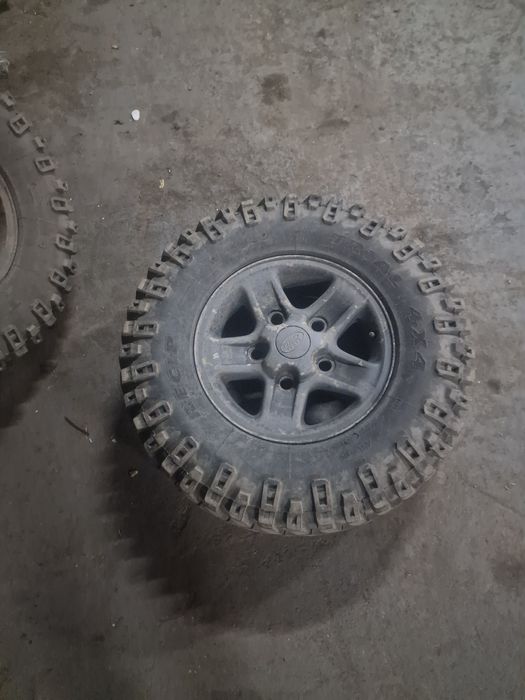Kola land rover defender discovery 1 5x165,1 r16 MT