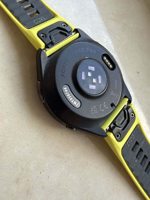 Garmin Forerunner 965 gwar.