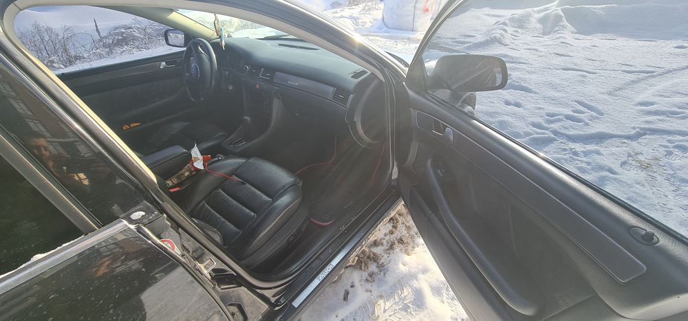 Продам Ауди А6 С5 в гарному стані. Сів поїхав. 
Повний привід
Автомат