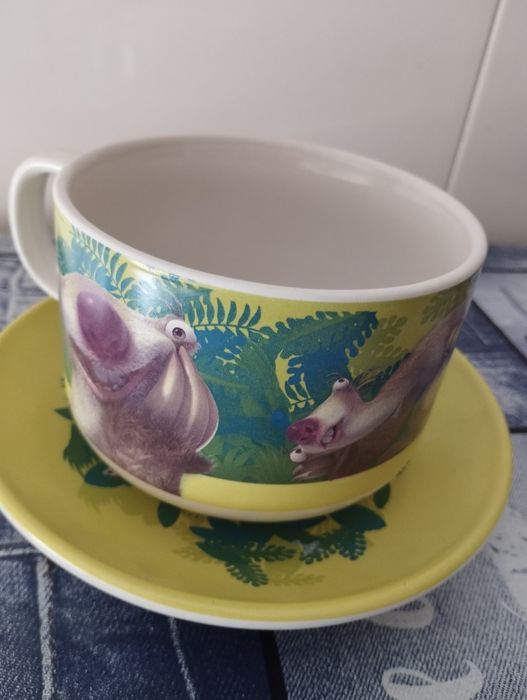 Conjunto de pequeno almoço novo