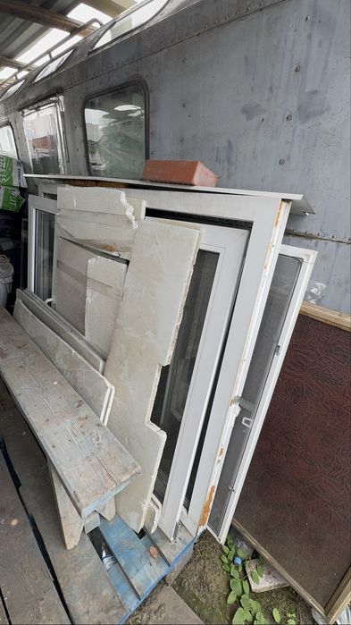 Продам раму с балкона металлопластик б/у