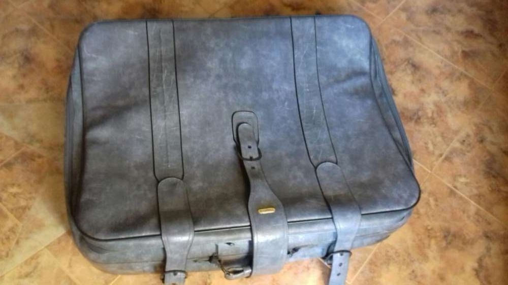 Mala de viagem American.