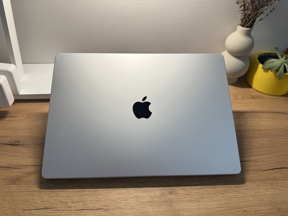 MacBook Pro 16 2021 16 GPU 32 GB RAM 512 SSD 86%