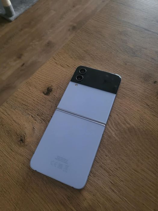 Samsung Z flip 4