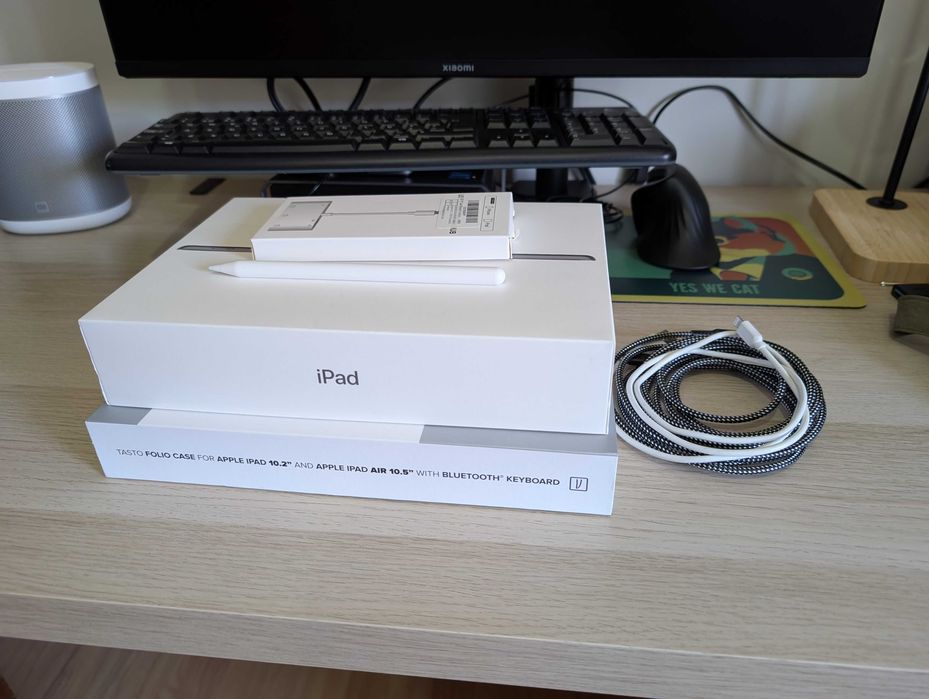 Apple iPad cinzento sideral 64 GB Wi-Fi c/ capa, teclado, caneta e hub