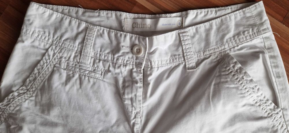 Białe spodenki damskie bermudy CHINO r. 36 / 8 / S