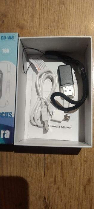 Sprzedam Aparat 1 szt została cyfrowy w kolorze czarnym nowy