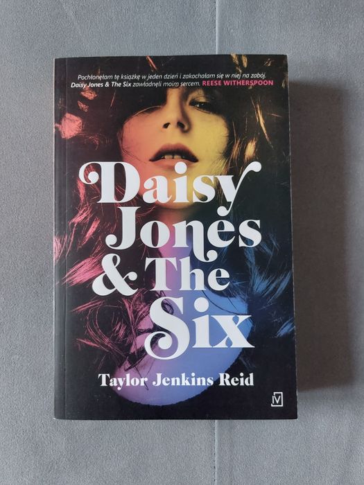 Książka "Daisy Jones & The Six"