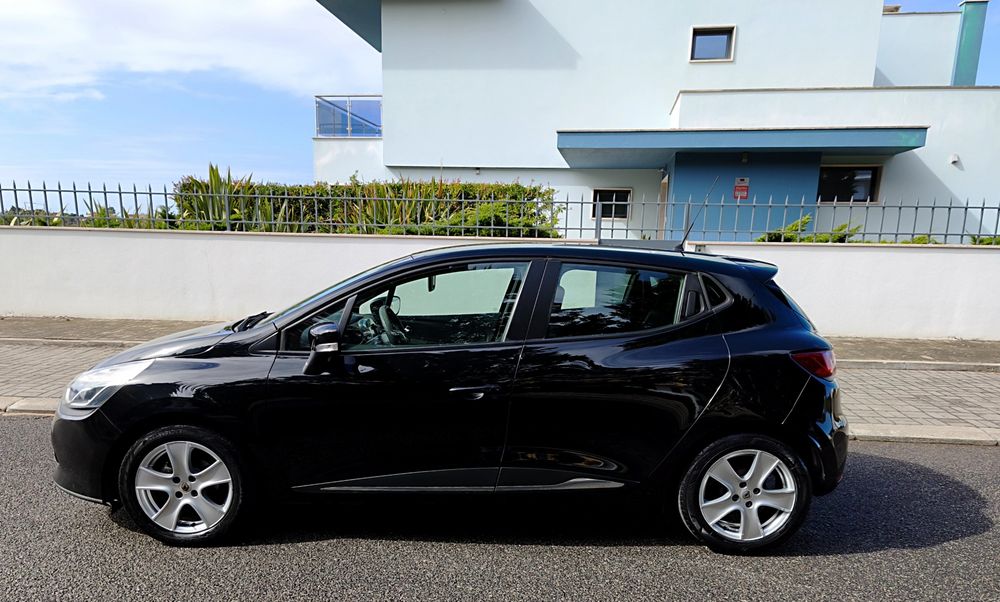 Renault Clio 1.5 dCi 90cv (2014) – Garantia 18 Meses / GPS / Excelente Estado