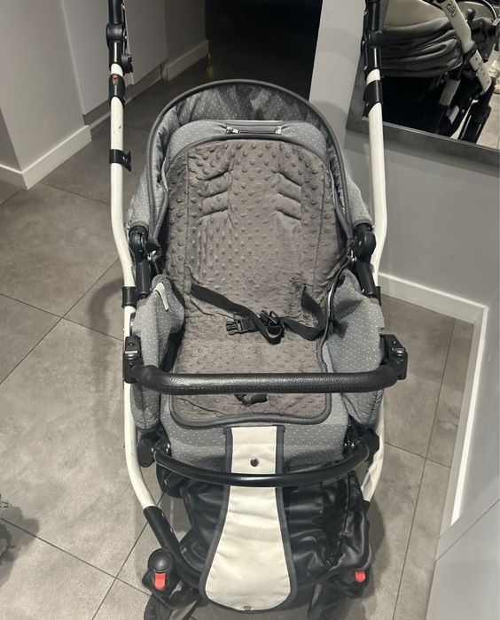 Sprzedam wozek 2 w 1 + fotelik maxi cosie z adapterami