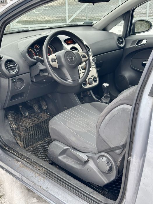 Opel corsa d 1.2 lpg klimatyzacja serwis 20zl/100km