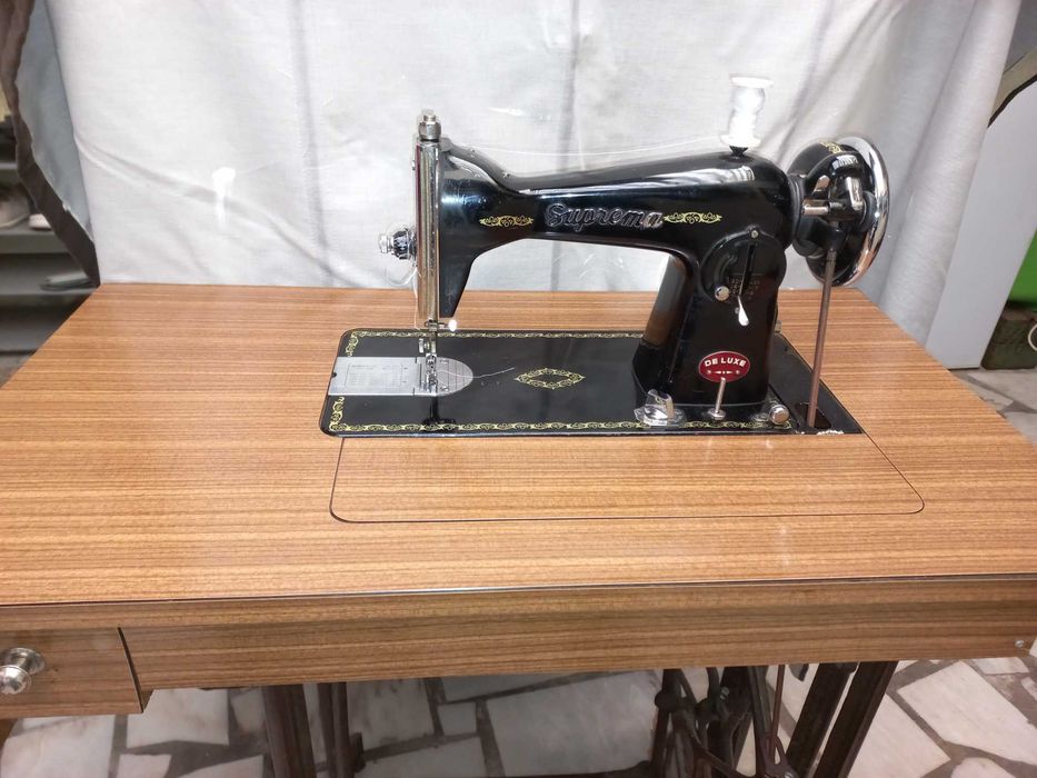 Máquina de costura antiga