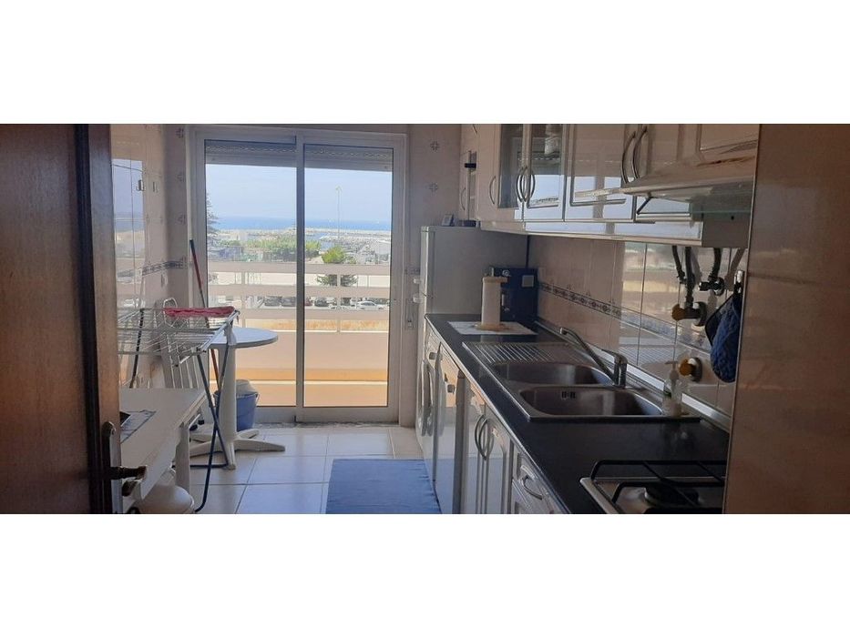 Apartamento t2 vista de mar em condomínio com Piscina