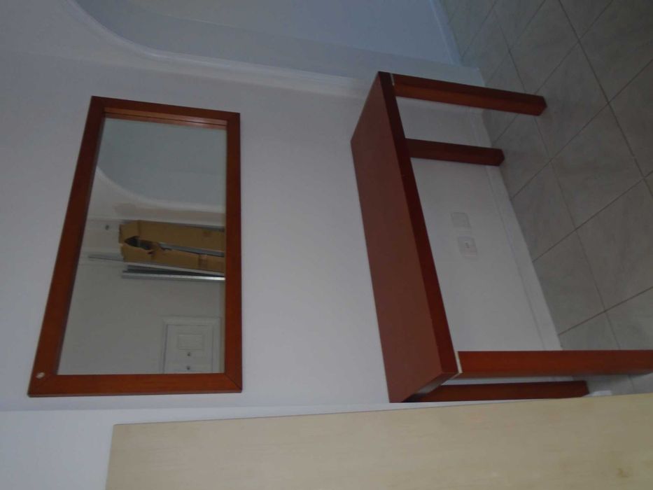 Pag. em dinheiro Conjunto Espelho e Mesa em cerejeira