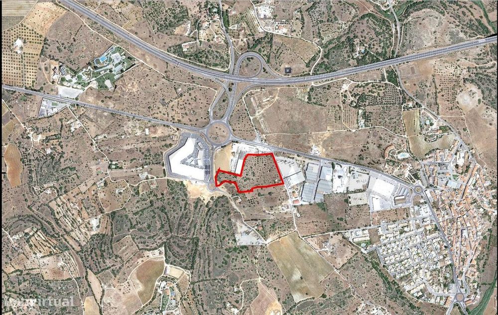 Mixed-Use Plot in Urban Soil Zone, Total Area 31570 m2
