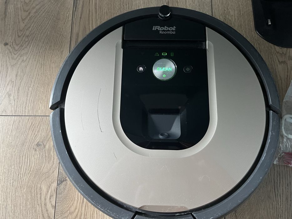 Robot sprzatajacy, odkurzacz Roomba 966