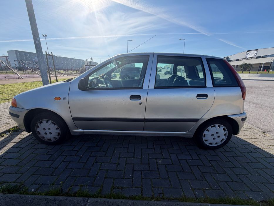 Punto 1999 poucos KM para o Ano