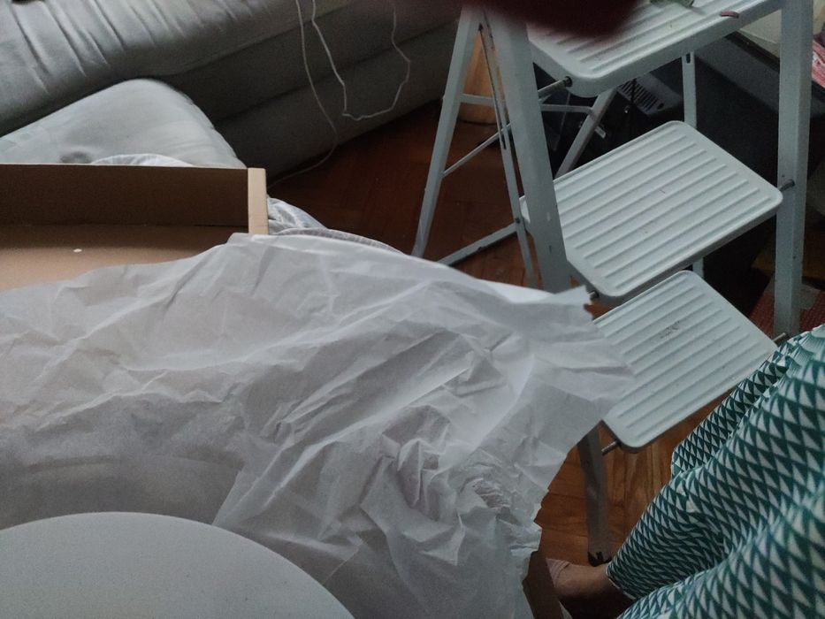 Candeeiro com comando foi posto durante um mês