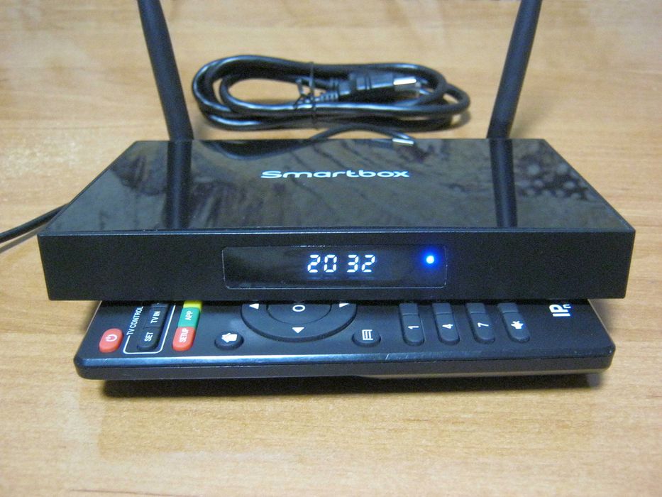 Smart Box EM90 (2/16) все уже установлено