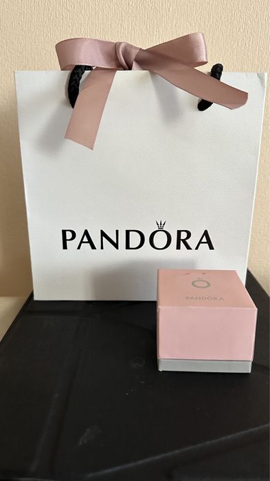 Pandora Намистина "Сніговик Олаф"