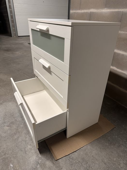 Cómoda Brimnes - IKEA